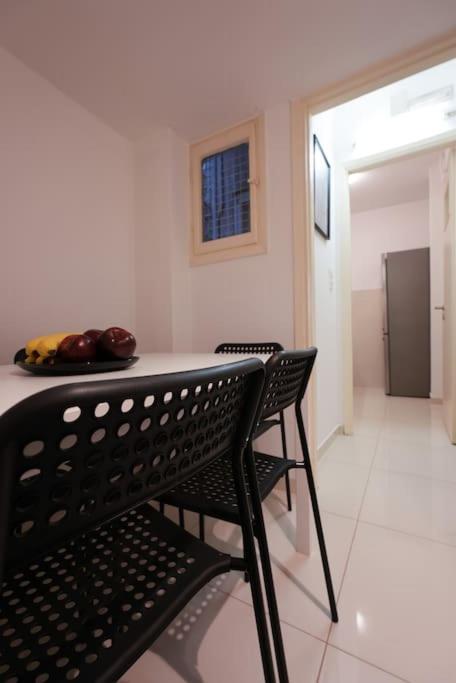 Syntagma Square, 70sqm Pentelis Sunny Apartment Athens
