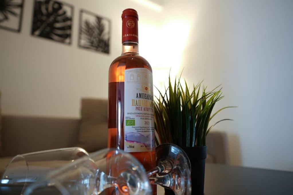 Syntagma Square, 70sqm Pentelis Sunny Apartment *