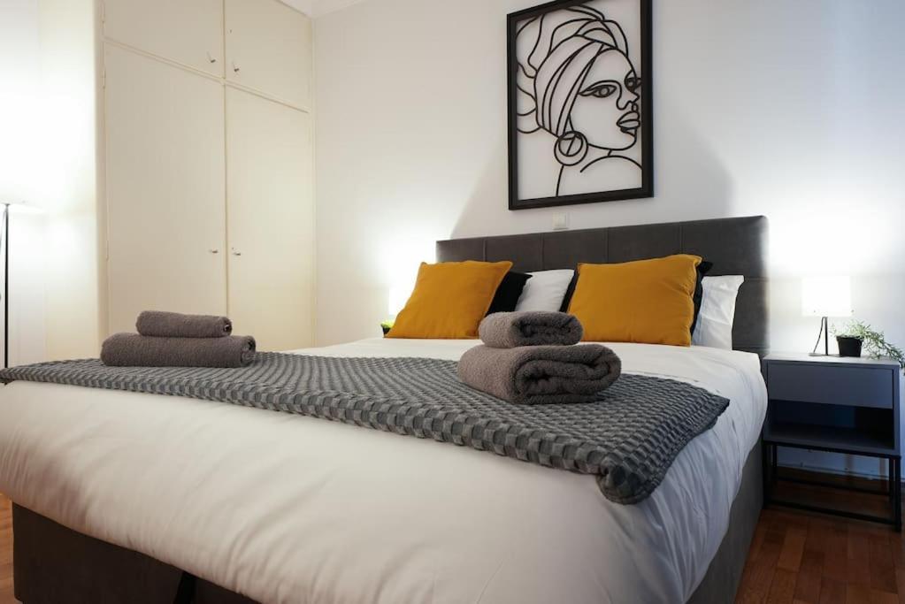 Syntagma Square, 70sqm Pentelis Sunny Apartment Athens
