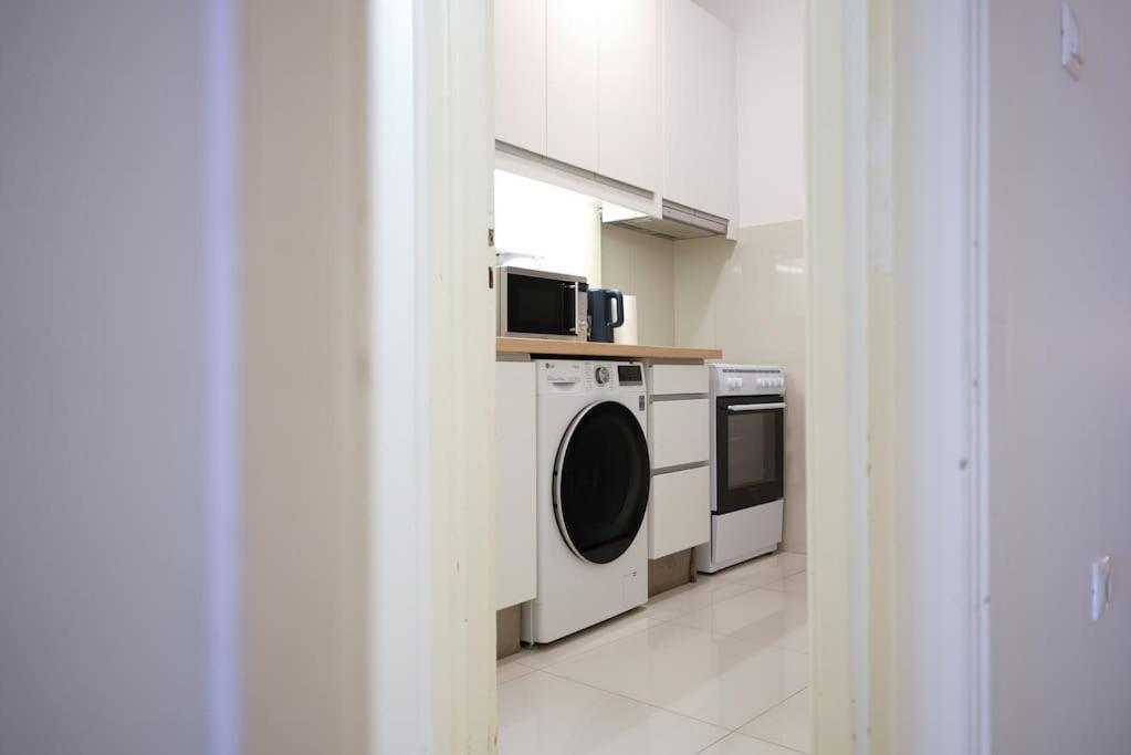 Syntagma Square, 70sqm Pentelis Sunny * Athens