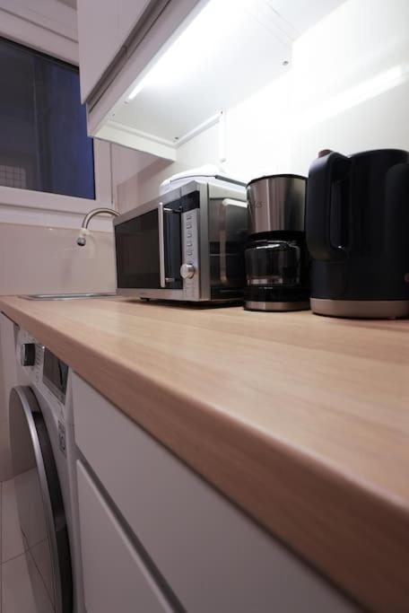 Syntagma Square, 70sqm Pentelis Sunny Apartment Athens