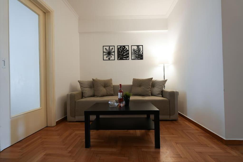 Syntagma Square, 70sqm Pentelis Sunny Apartment *