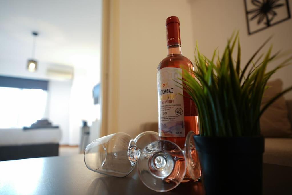 Syntagma Square, 70sqm Pentelis Sunny Apartment Athens