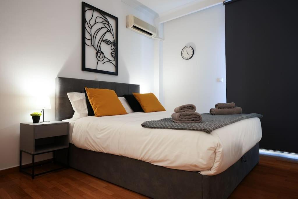 Syntagma Square, 70sqm Pentelis Sunny Athens
